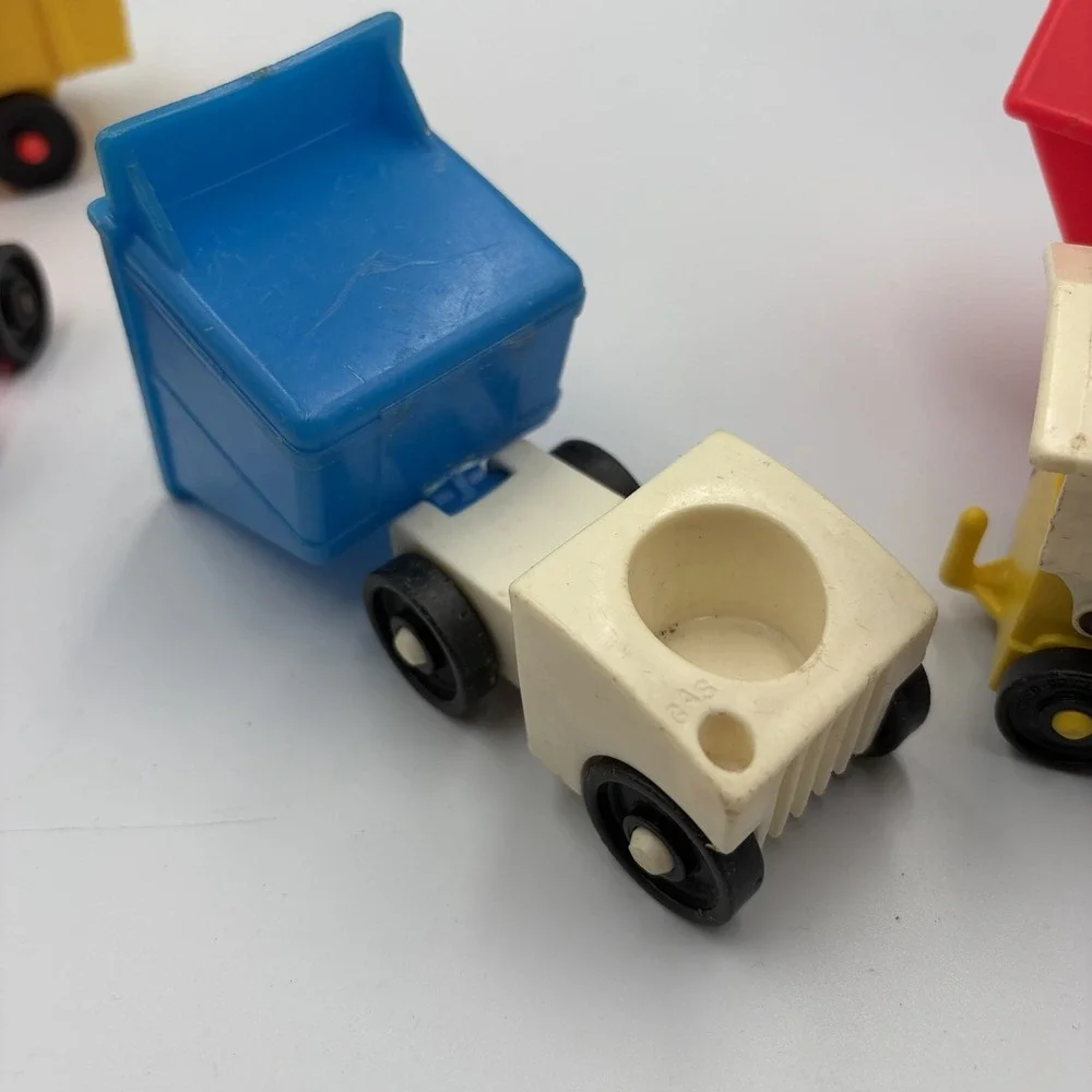 VTG Fisher-Price Little People Lot Of 5 Vehicles‎ Car Dump Trucks Farm Tractor